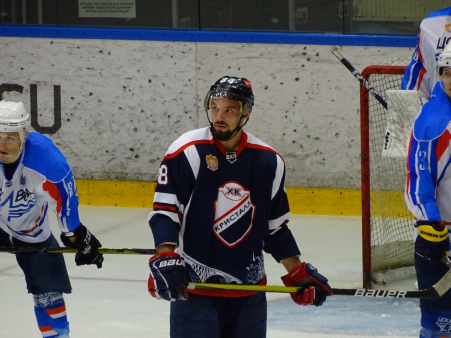 «Кристалл» выиграл первый домашний матч-2022/23