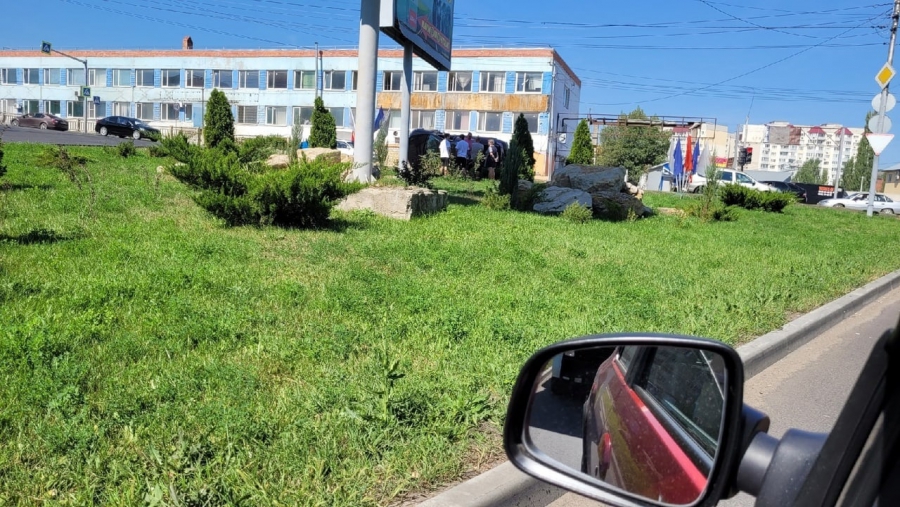 В Заводском районе «Тойота» опрокинулась на бок после ДТП