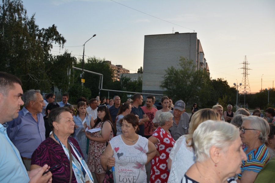 Жители Приволжского попросили главу района Плеханова построить школу искусств