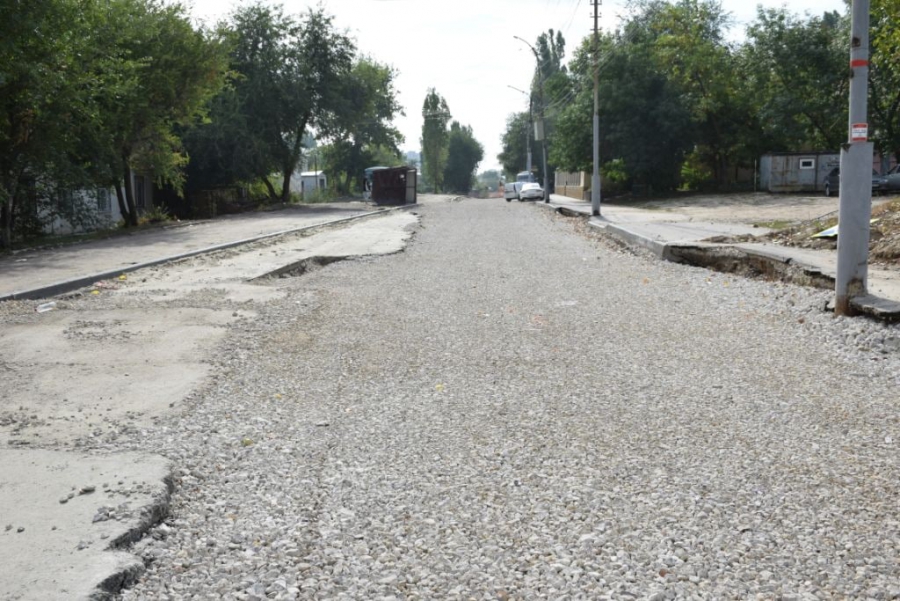 Мокроусова пожурила подрядчика «Т Плюс» за сброс мусора в овраг на Технической