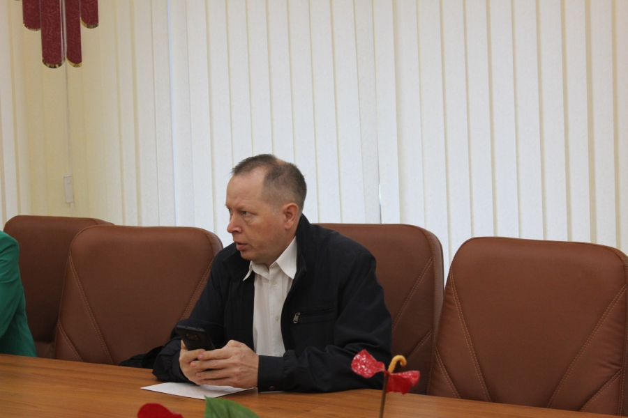 В облдуме обсудили неполные сведения о доходах депутата Анидалова