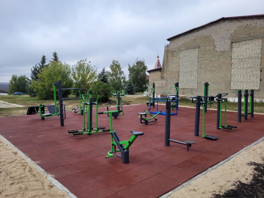 В поселке Первомайский установили новую спортивную площадку