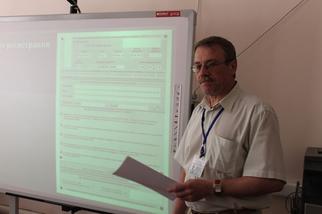 Министр образования и журналисты сдали ЕГЭ