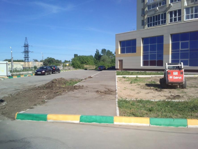 Саратовцы возмущены намерениями возвести парковку вместо детской площадки