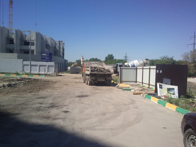 Саратовцы возмущены намерениями возвести парковку вместо детской площадки