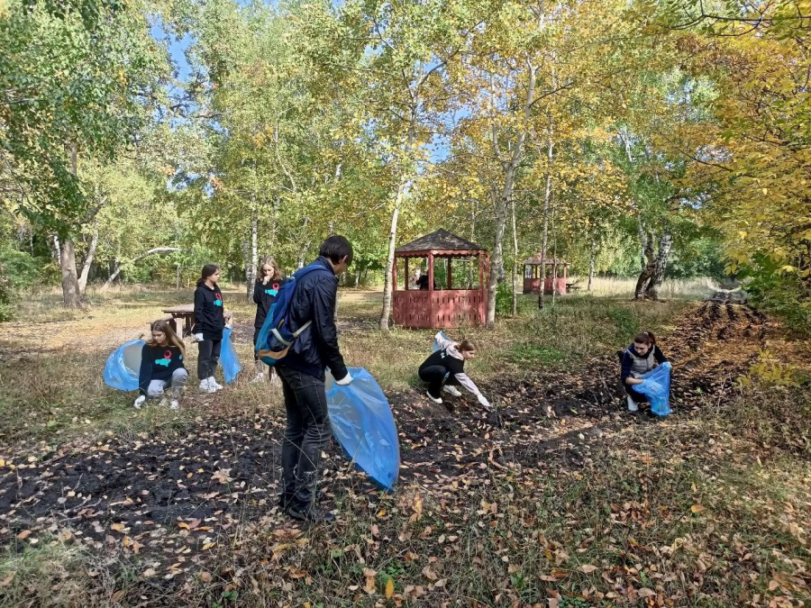 С Кумысной поляны вывезли 12 кубометров мусора
