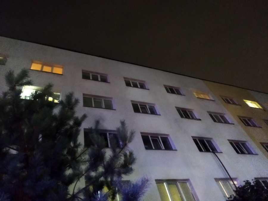 В Саратове из общежития СГМУ эвакуировали 270 человек из-за пожара. Есть пострадавшие