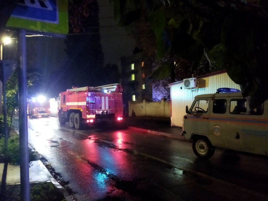 В Саратове из общежития СГМУ эвакуировали 270 человек из-за пожара. Есть пострадавшие