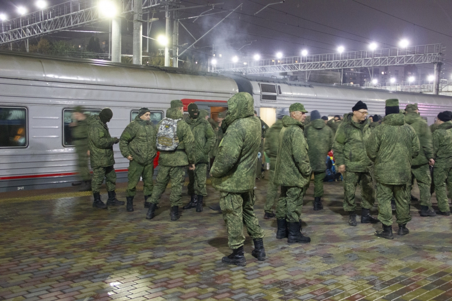 В ч 11097. Мобилизованные военнослужащие. Мобилизованные на вокзале в Саратове. Проводы мобилизованных солдат. Тоцкое мобилизованные воинская часть.