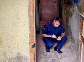 Саратовец в ссоре из-за женщины до смерти избил 84-летнего мужчину