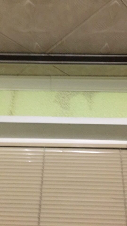 В Энгельсе во время ремонта крыши затопило квартиру