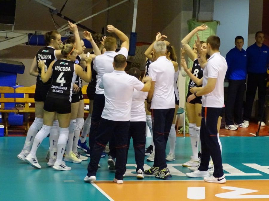 Волейболистка 4 номер. Выиграл 5 чемпионат. Выиграл 5 чемпионат. Выиграл 5 чемпионат. Чемпионат россии молодые профессионалы.