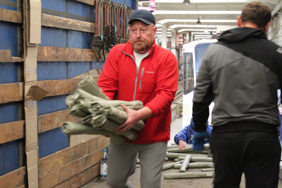 Из Саратова на фронт отправят грузовик с гуманитарной помощью