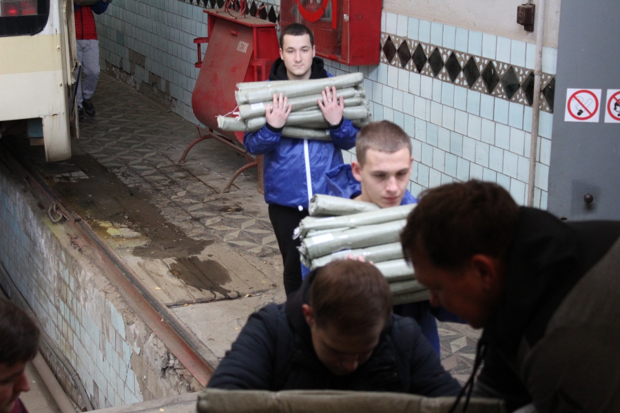 Из Саратова на фронт отправят грузовик с гуманитарной помощью