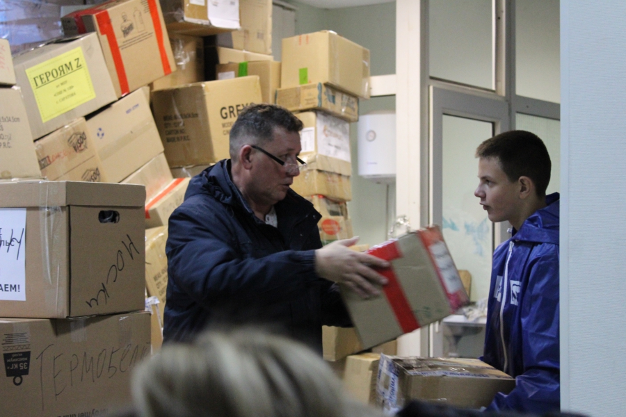 Из Саратова на фронт отправят грузовик с гуманитарной помощью