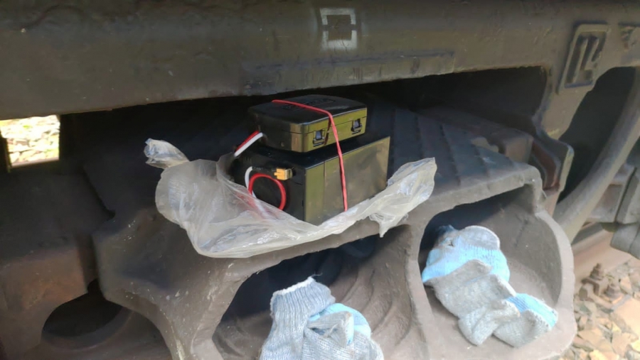 В Саратовской области при проверке поезда обнаружили спрятанный GPS-трекер