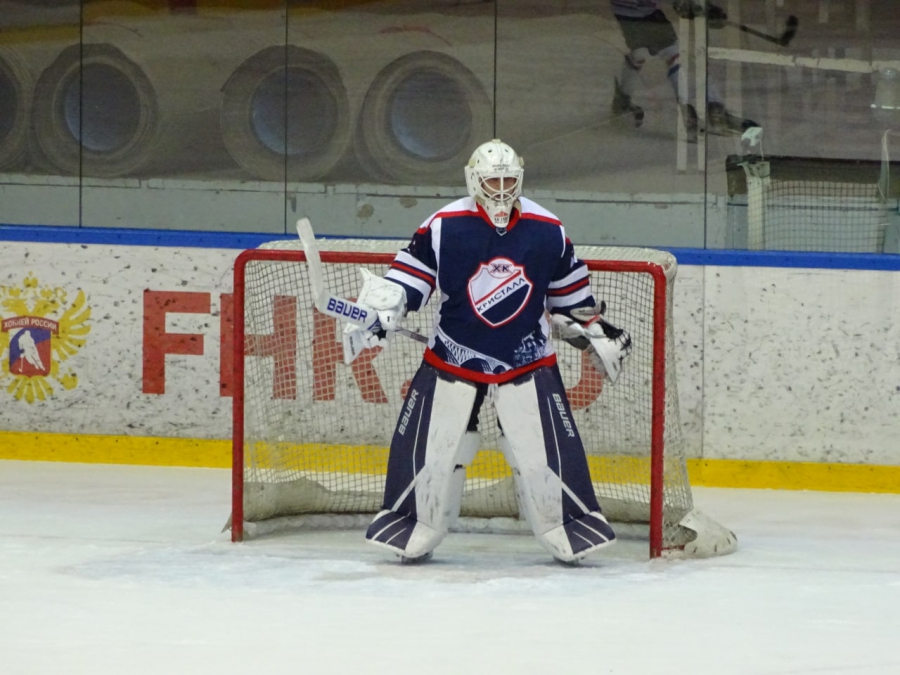 «Кристалл» крупно победил лидера Первенства ВХЛ