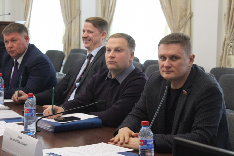 Мокроусова и Марусов вошли в число финалистов на пост главы Саратова