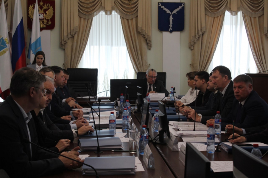 Мокроусова и Марусов вошли в число финалистов на пост главы Саратова