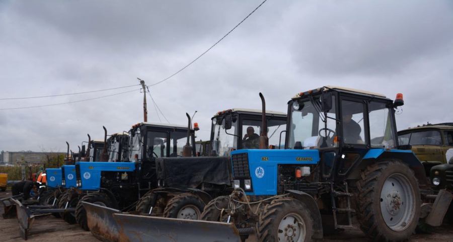 Глава Энгельсского района проверил готовность снегоуборочной техники к зиме