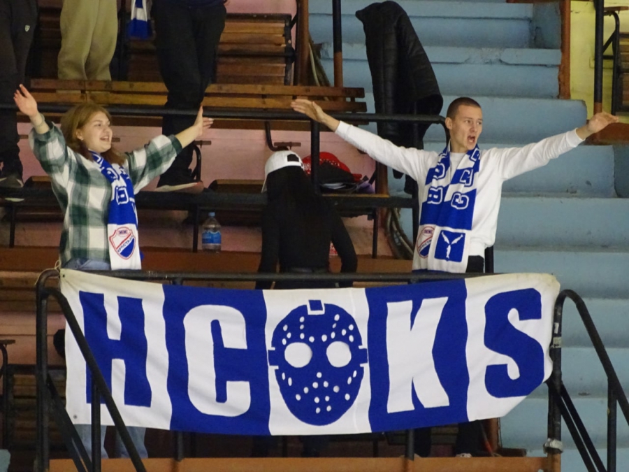 Саратовские хоккеисты под занавес матча пропустили 3 шайбы и проиграли