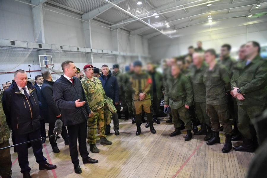 Саратовские мобилизованные попросили Бусаргина за счет экипировки раздать подарки детям