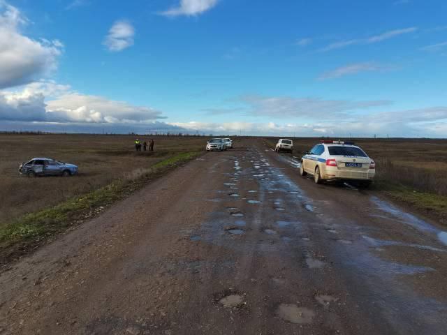 Под Питеркой пассажир «ВАЗа» пострадал после опрокидывания в кювет