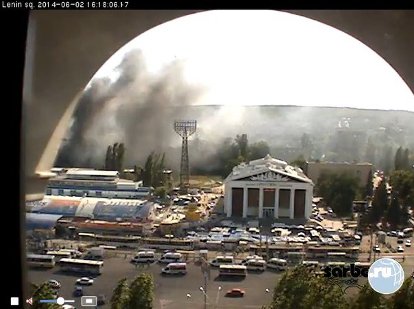 На стадионе «Сокол» тушат пожар