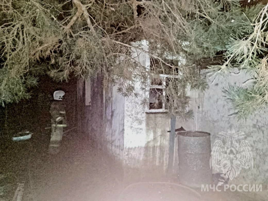 В Татищеве после пожара нашли тела мужчины и женщины с ожогами