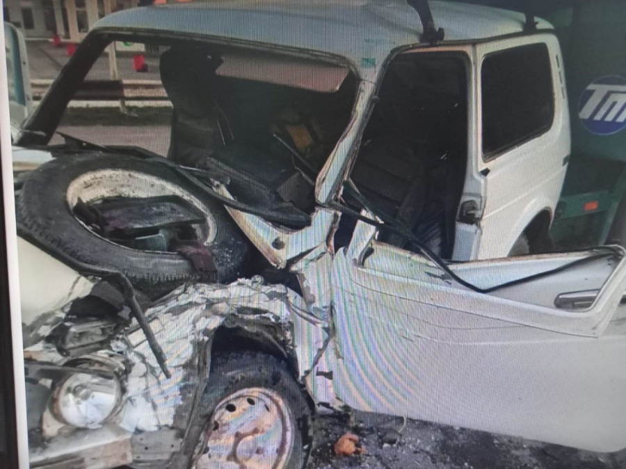 Под Марксом мужчина пострадал в ДТП с фурой на трассе