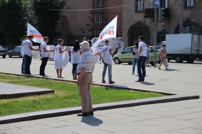 МГЕРовцы возмутились участием госдепа Алимовой в ток-шоу Андрея Малахова