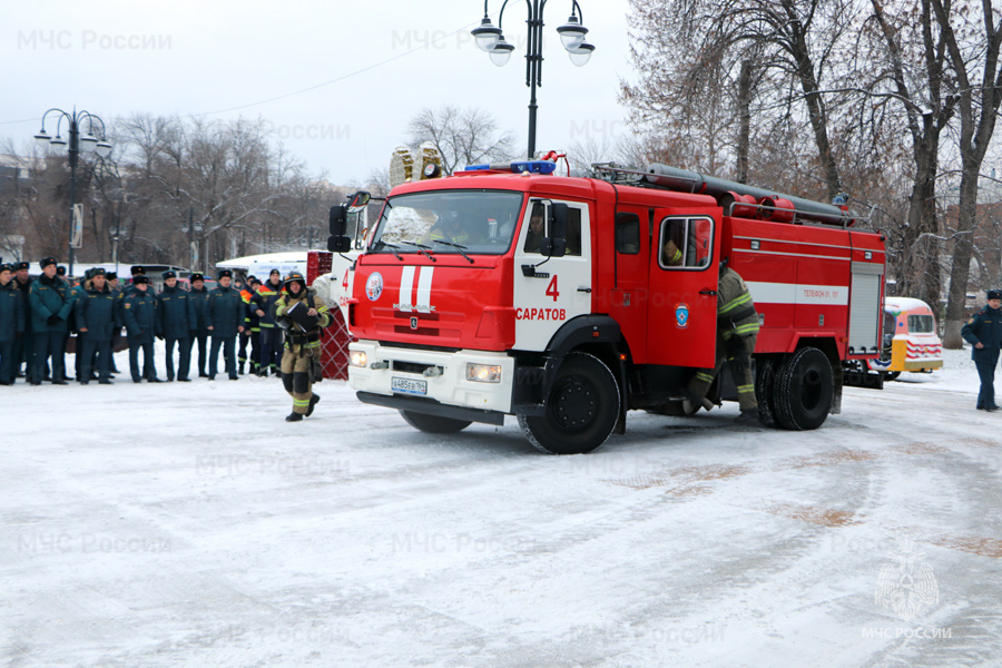 В Саратове 19 единиц техники приехали тушить условный пожар в цирке