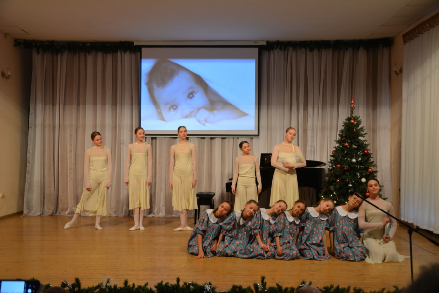 Дмитрий Плеханов устроил праздник для многодетных семей Энгельса