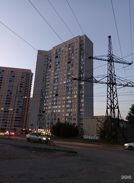 Саратовчанка разбилась при падении из окна 23-этажного дома