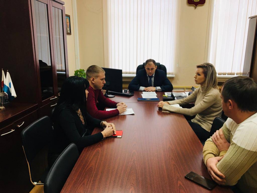 Саратовским перевозчикам указали на хамство водителей автобусов и несоблюдение графика