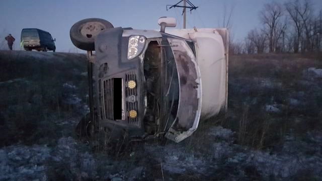 Под Питеркой «ГАЗель» опрокинулась на бок. Водитель в больнице