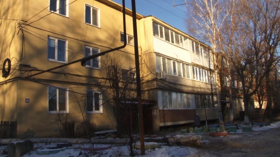 В энгельсском Пробуждении назвали способ решения проблемы с подтоплением дома нечистотами