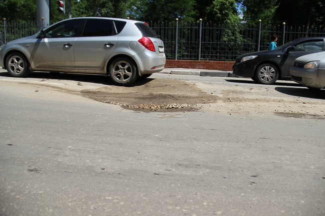 На Рабочей асфальт уходит под землю