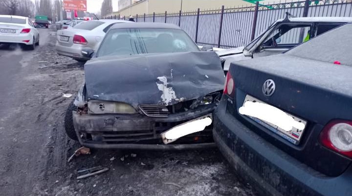 На Осипова мужчина пострадал в ДТП с участием 4-х автомобилей