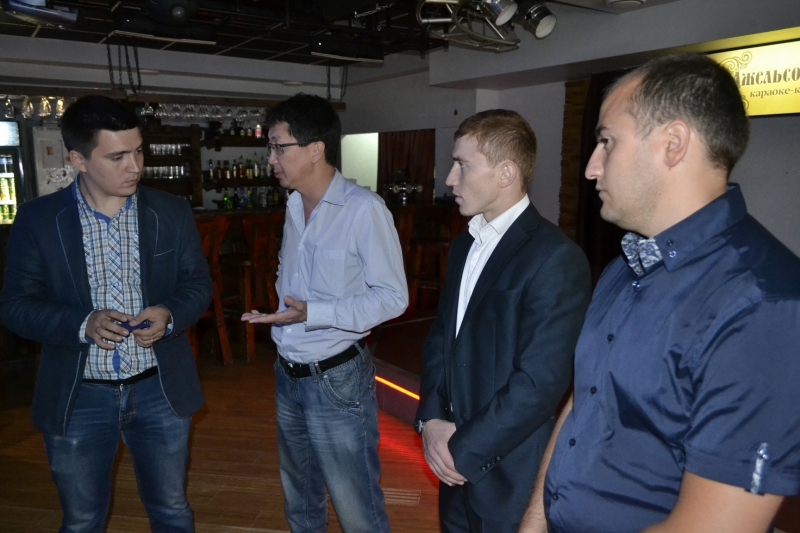 Чеченцы и армяне требуют от кафе на Набережной «не допускать нарушения порядка»