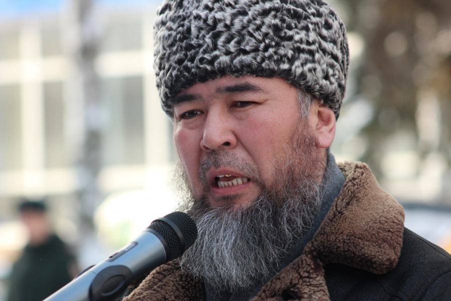 В Саратове сотни горожан почтили память воинов-интернационалистов