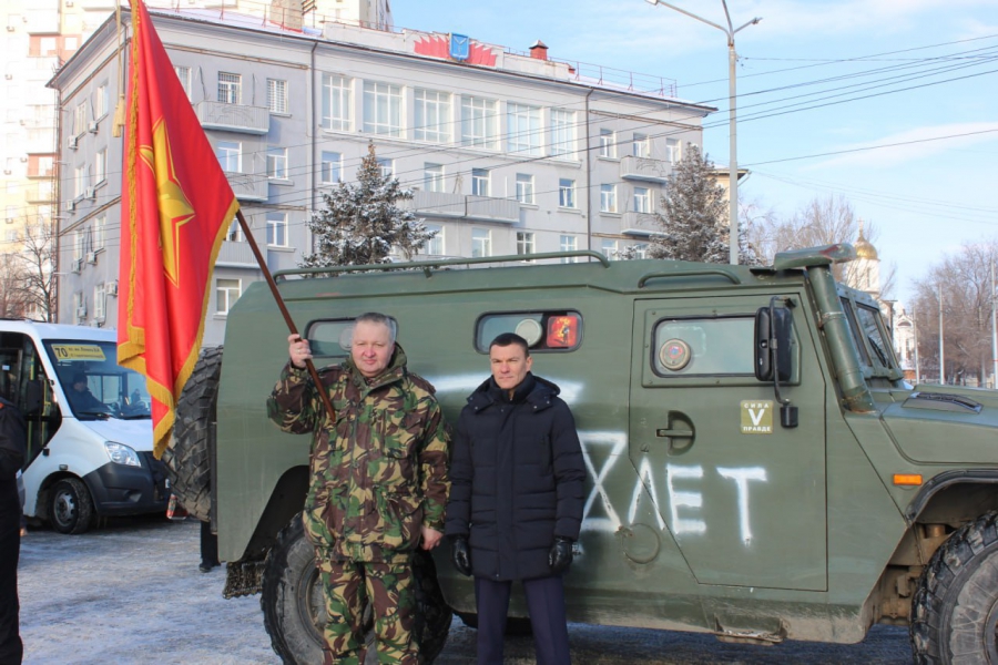 В Саратове сотни горожан почтили память воинов-интернационалистов