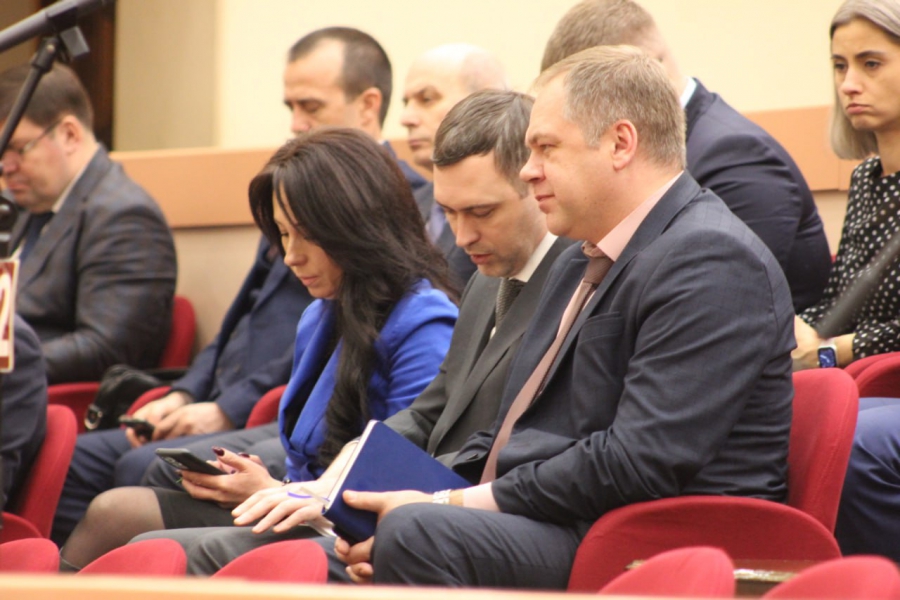 Начальник гусп линец александр леонидович. Линец снят с должности. Пензенский онкодиспансер руководитель. Директора школы питерской сняли с должности. Заместитель директора рптп гранит рязань.