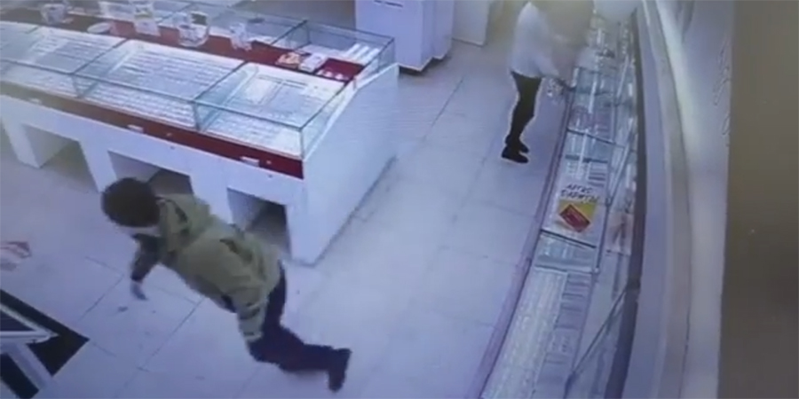 В Энгельсе раскрыли дело об ограблении ювелирного магазина