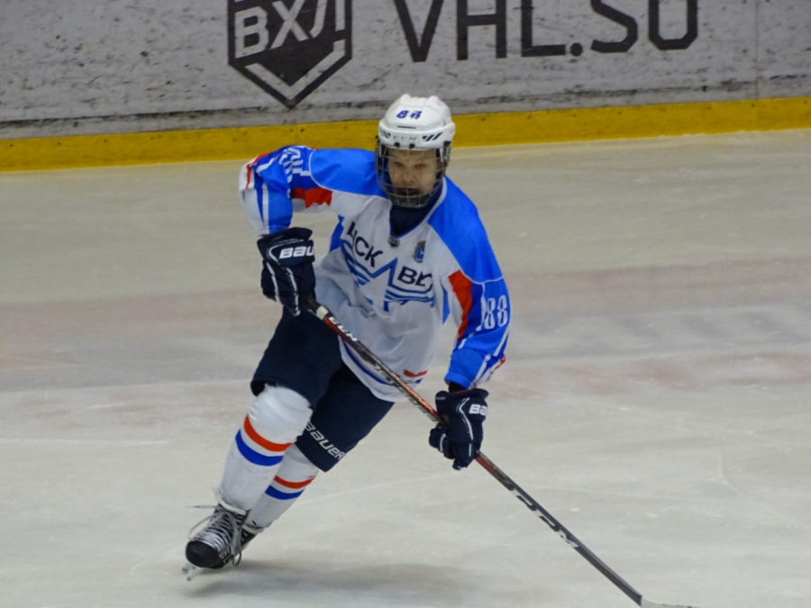 «Кристалл» в двух матчах проиграл лидеру первенства 3:21