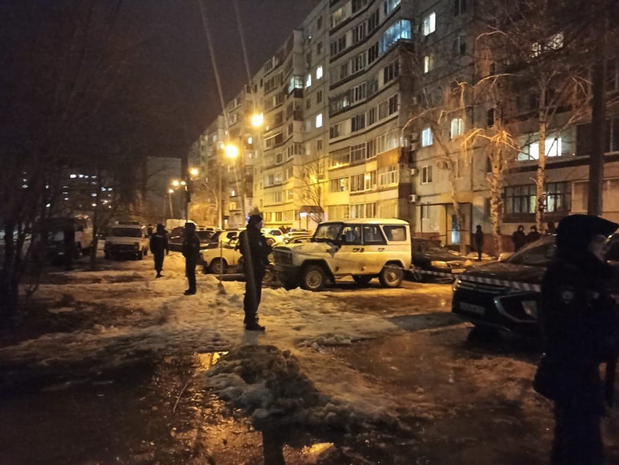 В Балакове 8-летний мальчик провалился в промоину у школы и погиб