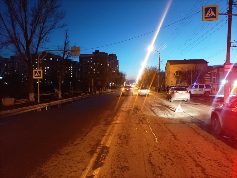 В Энгельсе девушка за рулем «Киа» сбила мужчину на переходе