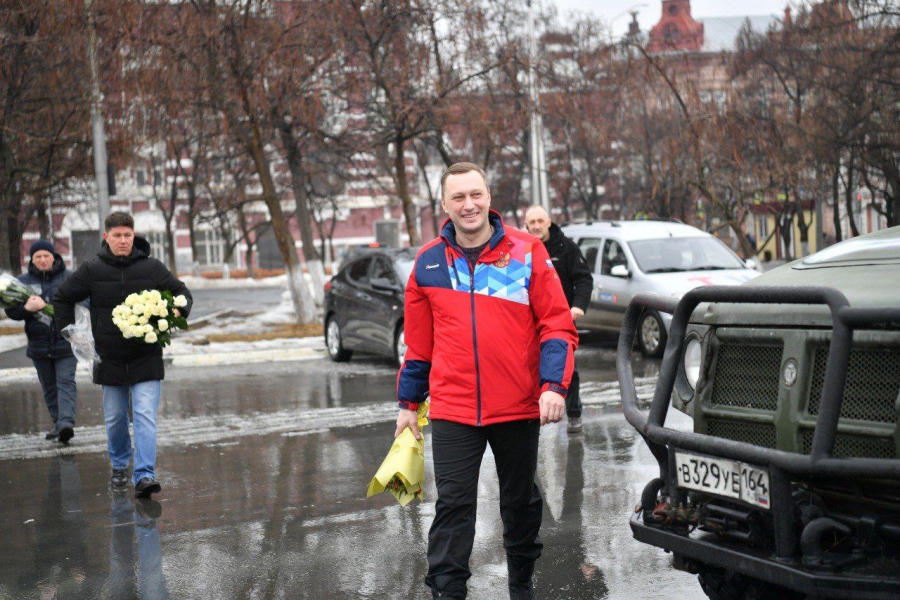 Саратовчанки устроили автопробег в поддержку бойцов СВО