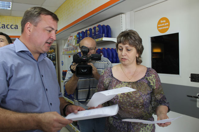 На заправке ТНК отвертелись от проверки на недолив бензина