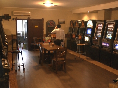 Игорный клуб замаскировали под кафе